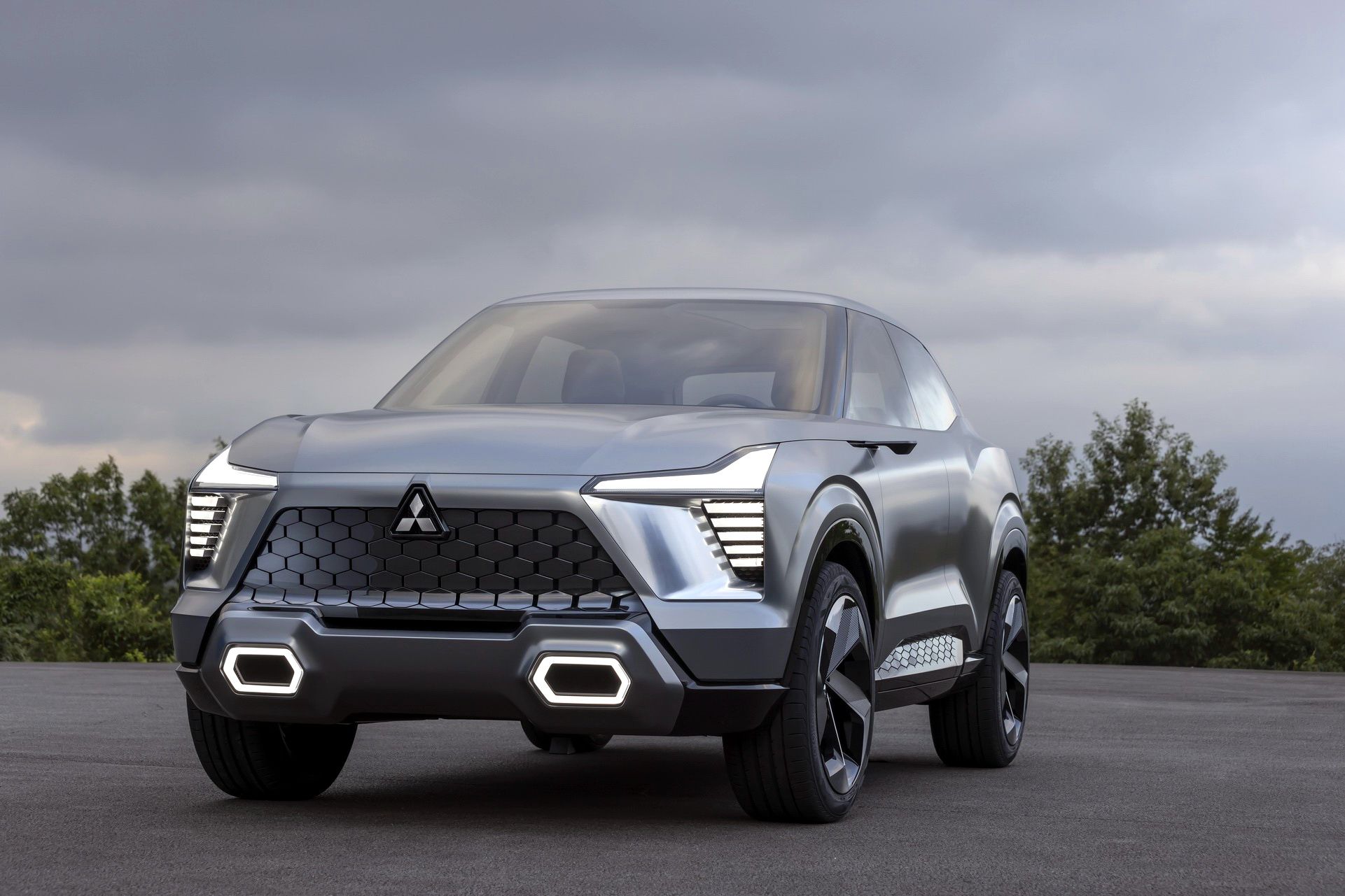 Mitsubishi Xfc Concept 15