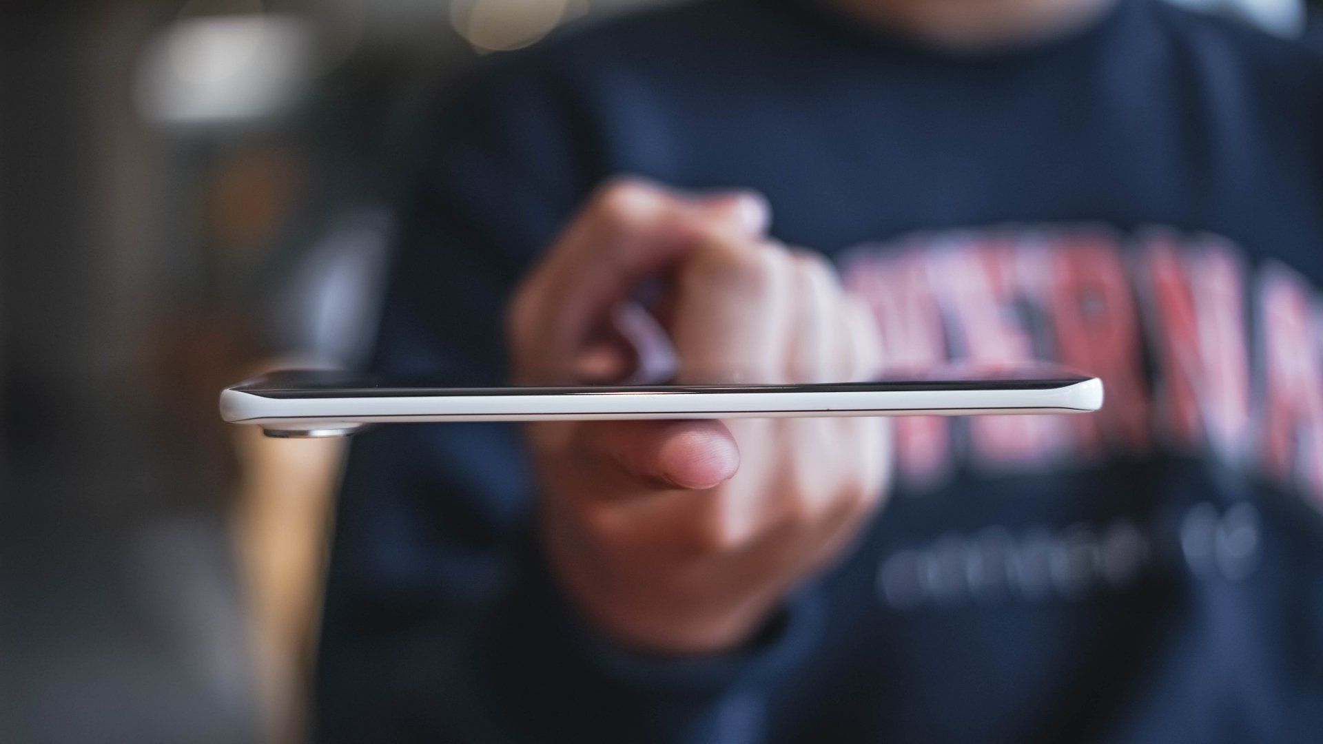 251008 Gadget Match Tecno Spark Slim Usage Thinness 1