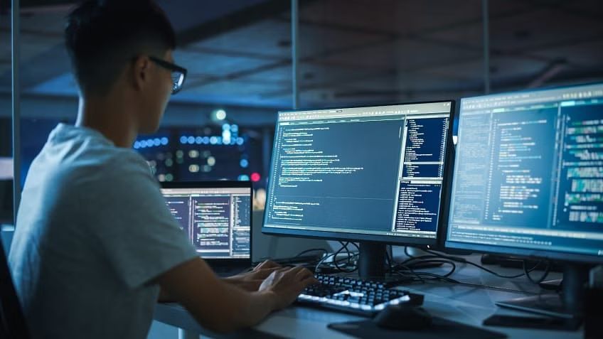 Cyber Security Vs Software Engineering