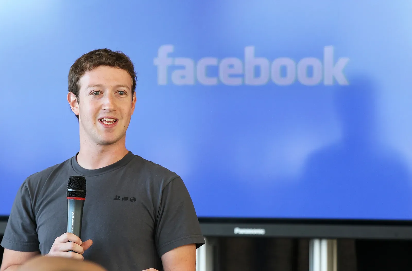 Facebook Founder Ceo Mark Zuckerberg Email Messaging System St Regis