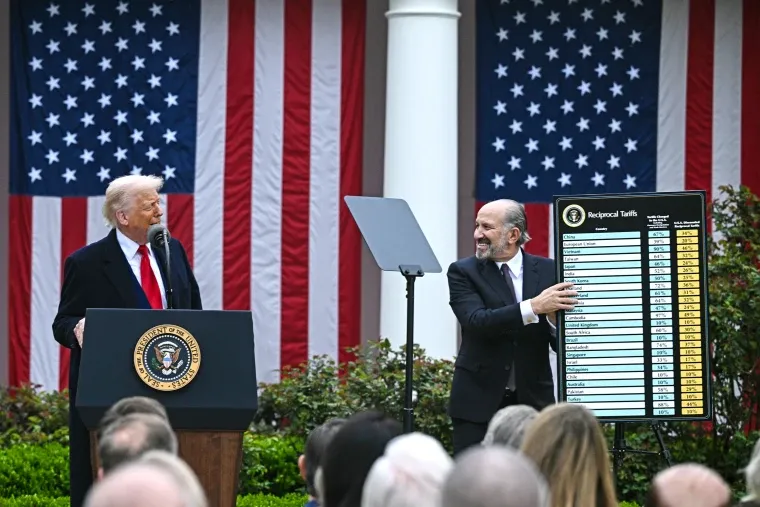 250403 Trump Lutnick Ew 126p 9bdc64