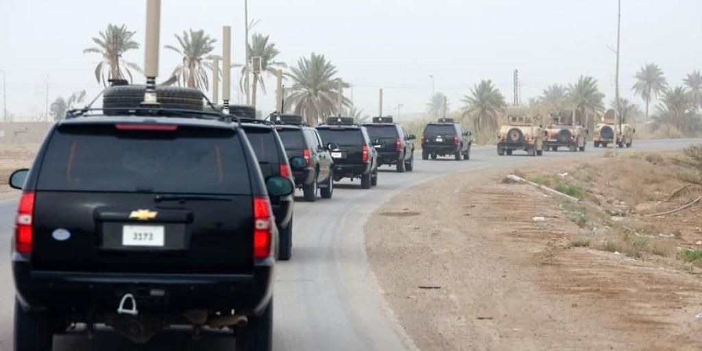 Barack Obamas Presidential Motorcade En Route to Camp Victory 4 7 09 2.jpg