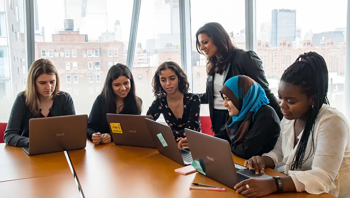 Girls Who Code 1200