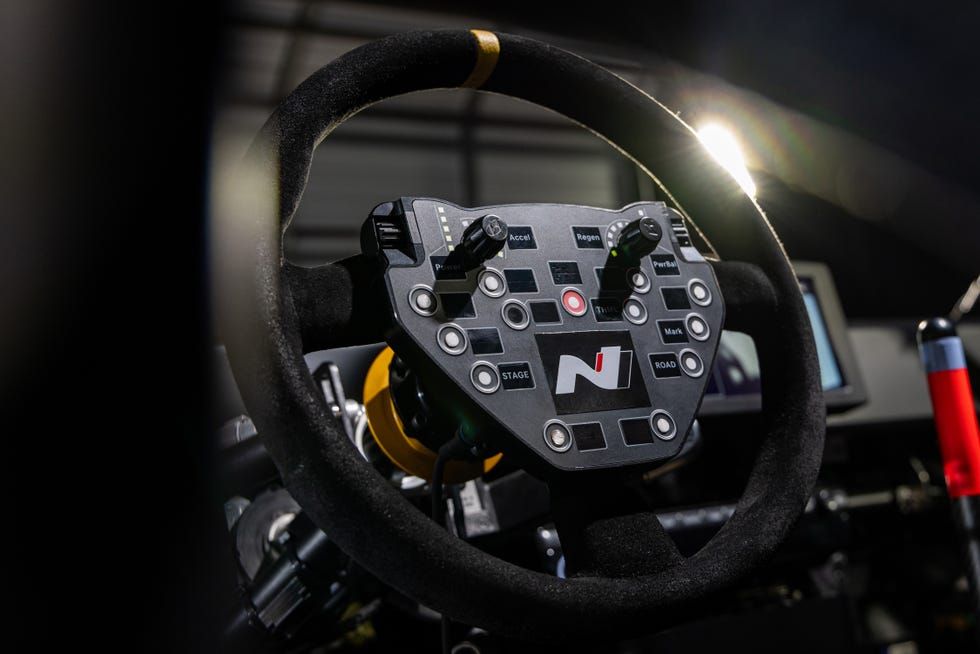 Hyundai RN24 ...